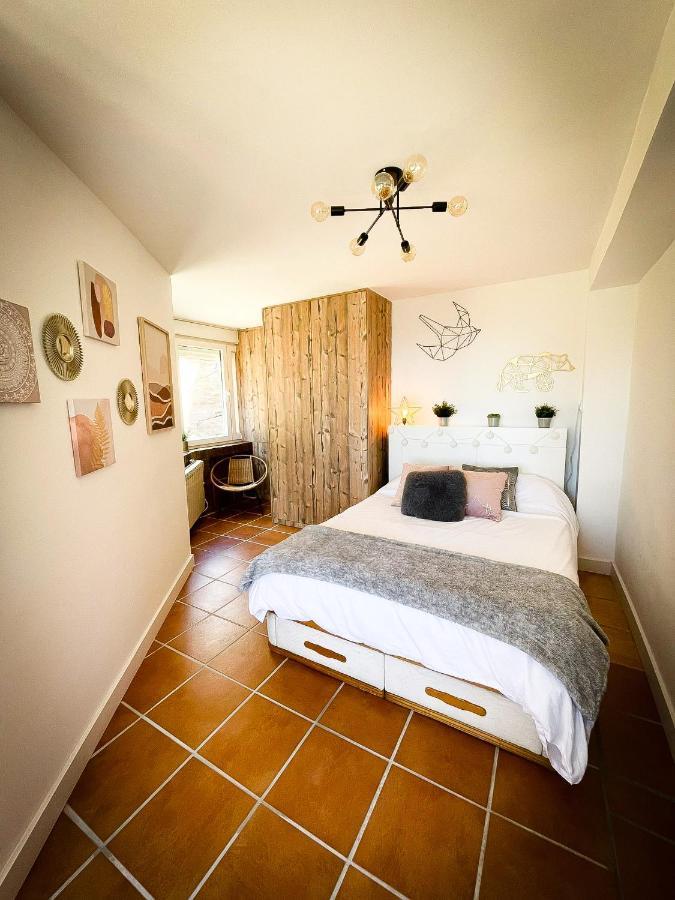 Warehouse Apartment *